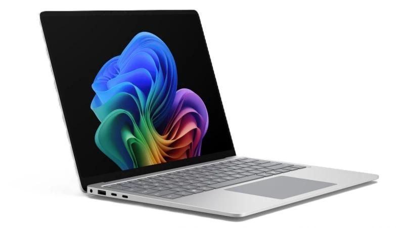 Ноутбук Microsoft Surface 8 (EP2-47874), Intel Core Ultra 7 366H / 13.8" / Touch / 120 Гц / RAM 16 ГБ LPDDR5X / SSD 512 ГБ / Intel Graphics / Windows 11 Pro / Платиновий