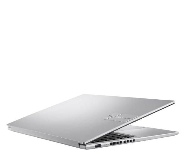 Ноутбук ASUS Vivobook 15 (M1502NAQ-BQ041), AMD Ryzen 7 170 / 15.6" / IPS / RAM 16 ГБ DDR5 / SSD 512 ГБ / Без ОС / Сріблястий