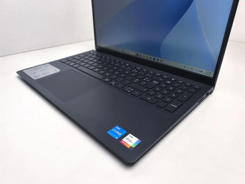 Ноутбук Dell Inspiron 15 3530 (I3530-5067BLK#NL), Core i5-1334U / 15.6&Prime; / 120 Гц / RAM 16 ГБ DDR4 / SSD 512 ГБ / Intel Iris Xe Graphics / Windows 11 / Чорний