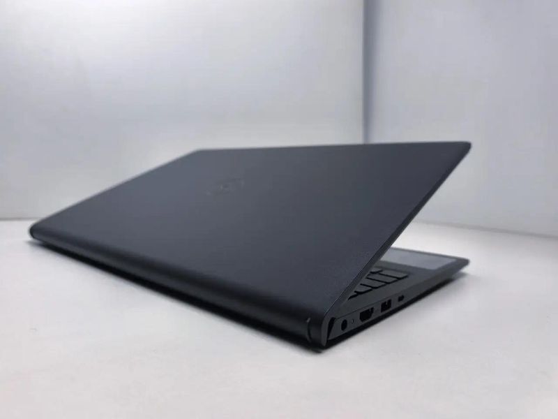 Ноутбук Dell Inspiron 15 3530 (I3530-5067BLK#NL), Core i5-1334U / 15.6&Prime; / 120 Гц / RAM 16 ГБ DDR4 / SSD 512 ГБ / Intel Iris Xe Graphics / Windows 11 / Чорний